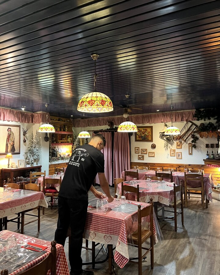 Salle de La Marmotte à Albi pendant la mise en place