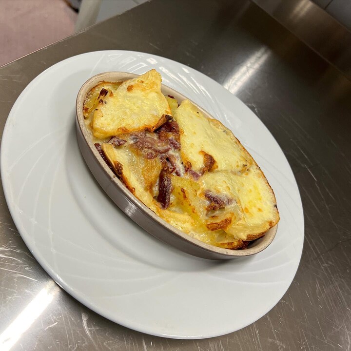 Tartiflette gratinée servie à La Marmotte à Albi